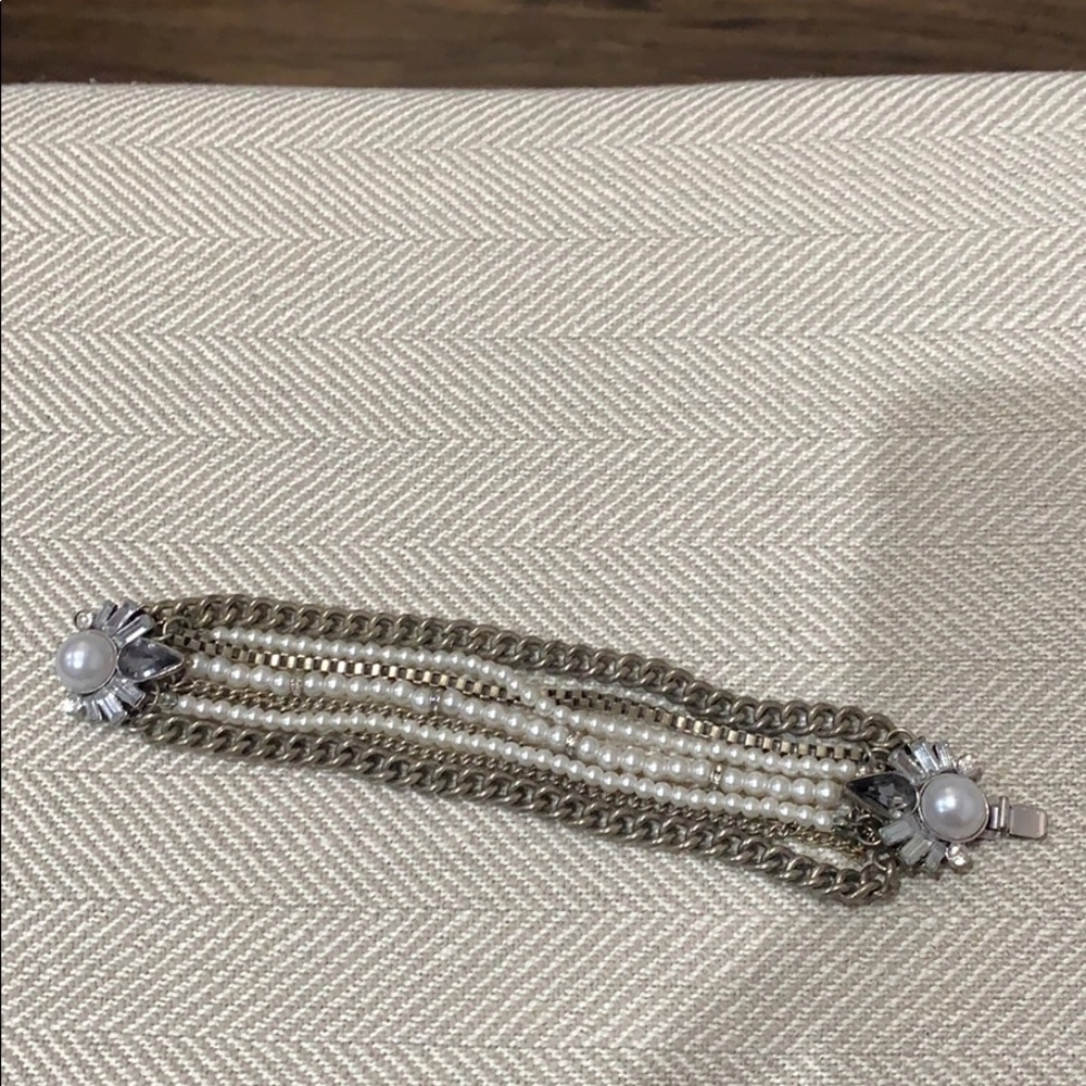 Silver pearl bracelet